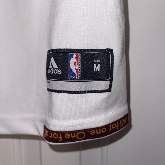 Cleveland Cavaliers Lebron James Jersey - Picture 4 of 4